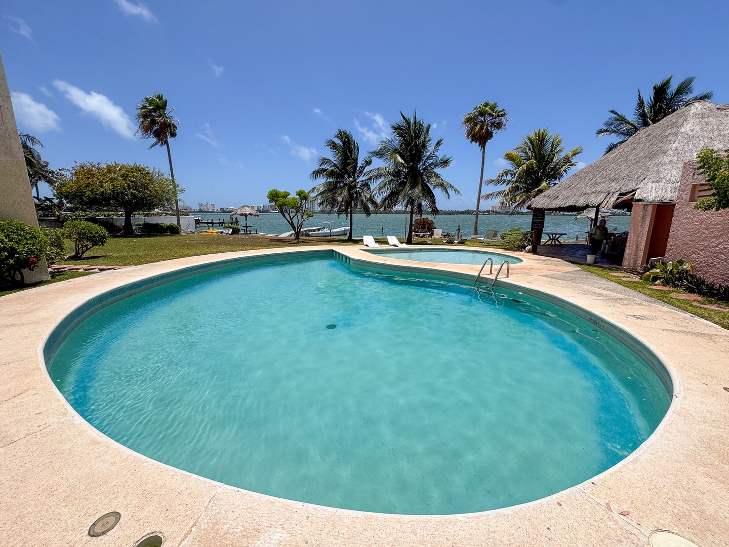 Enjoy a garden with a lake and panoramic view 2 El Corazon del Caribe