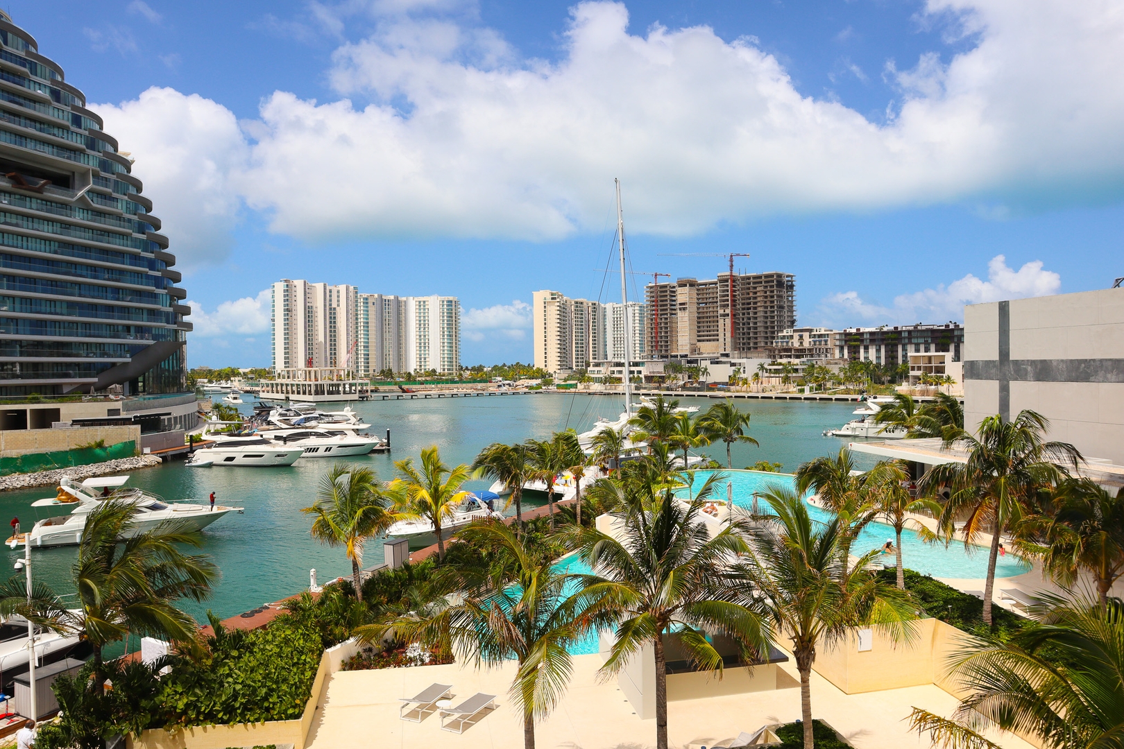 Luxury Apt with Balcony, Marina Puerto Cancún 1 El Corazon del Caribe