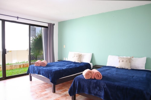 2 Stories, Partial View, 3 Queen Beds 10 El Corazon del Caribe