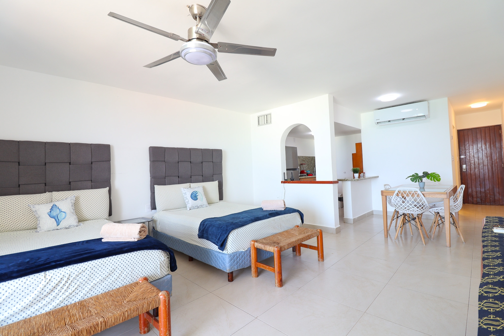 "Comfort and Sea View with Balcony" 2 El Corazon del Caribe