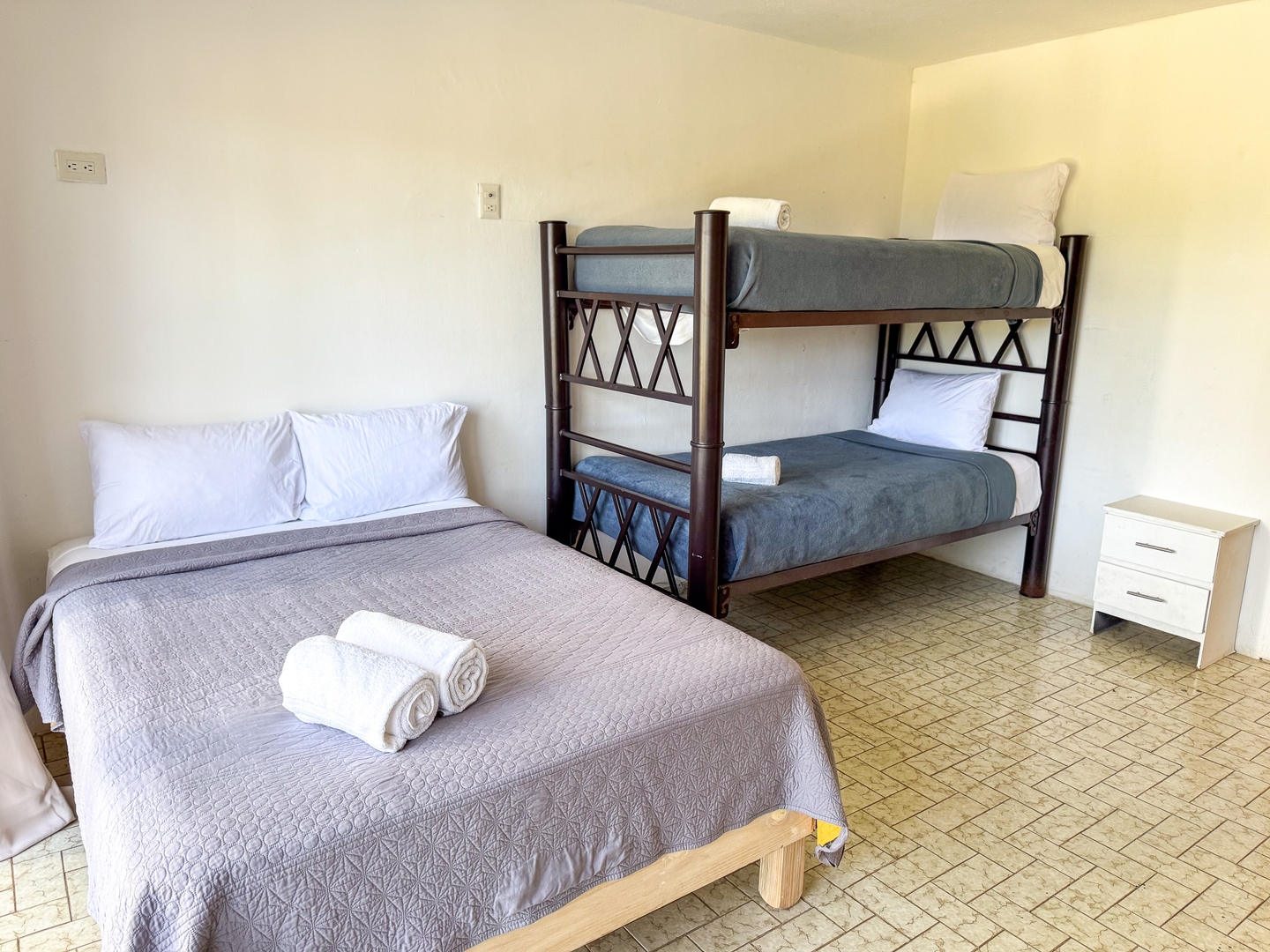 Rest & explore in Hotel Zone, 500m from beach 4 El Corazon del Caribe
