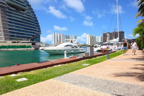 Luxury Apt with Balcony, Marina Puerto Cancún 20 El Corazon del Caribe