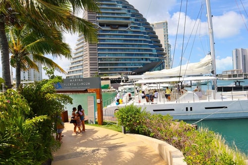 Luxury Apt with Balcony, Marina Puerto Cancún 38 El Corazon del Caribe