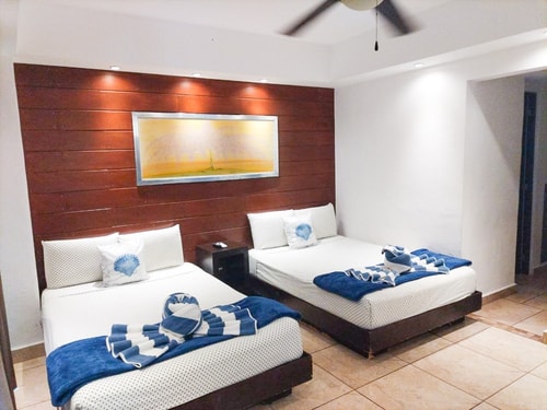 Apt with Balcony, Beach Access & Comfort 4 El Corazon del Caribe