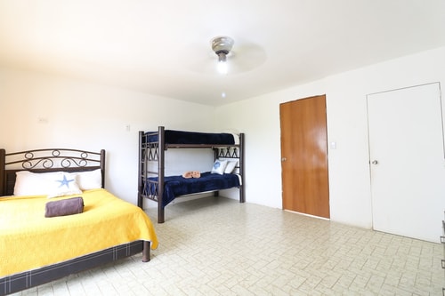 Spacious Near the Ocean, 2 Levels 9 El Corazon del Caribe