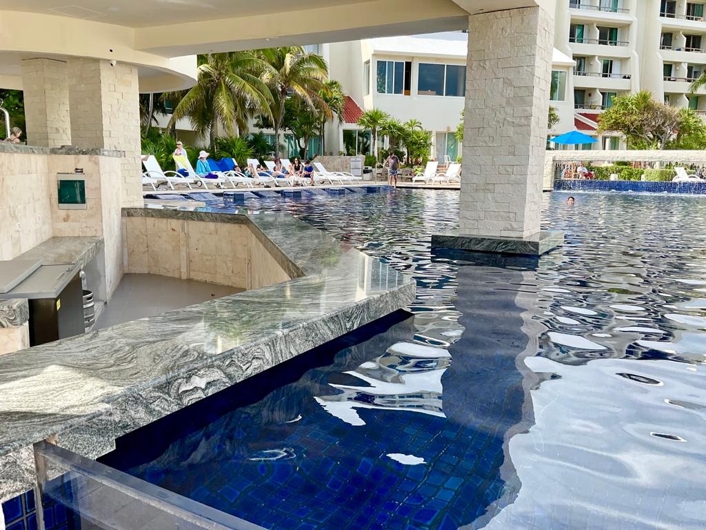Condo with lagoon view and beach access 3 El Corazon del Caribe