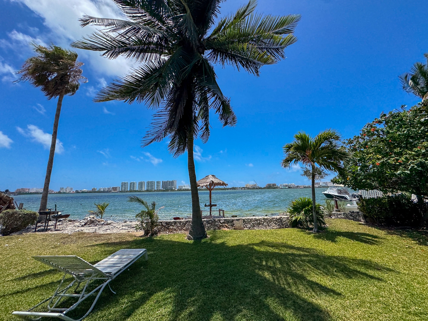 Enjoy a garden with a lake and panoramic view 4 El Corazon del Caribe
