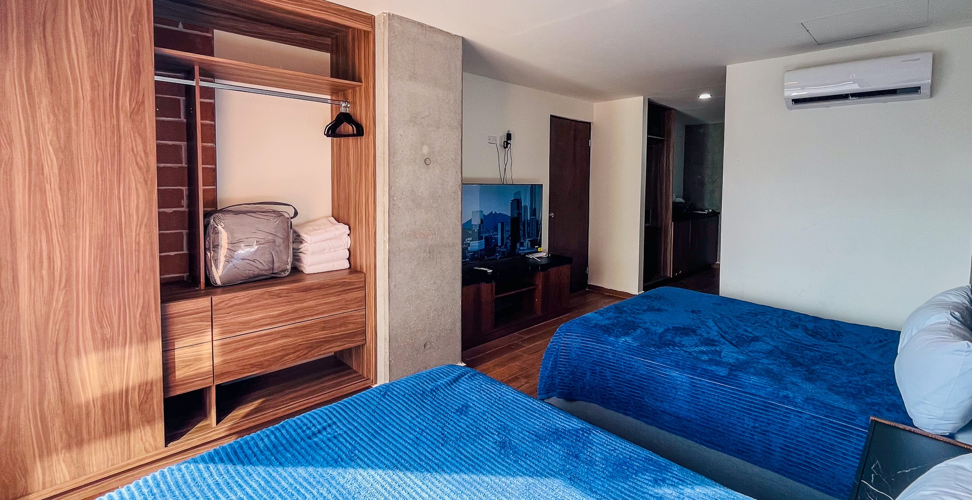 Skyline Views + Rooftop Pool in Old Town Mty 4 El Corazon del Caribe