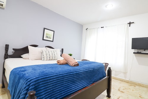 "Cozy King Bed Room in the Heart of the City" 3 El Corazon del Caribe