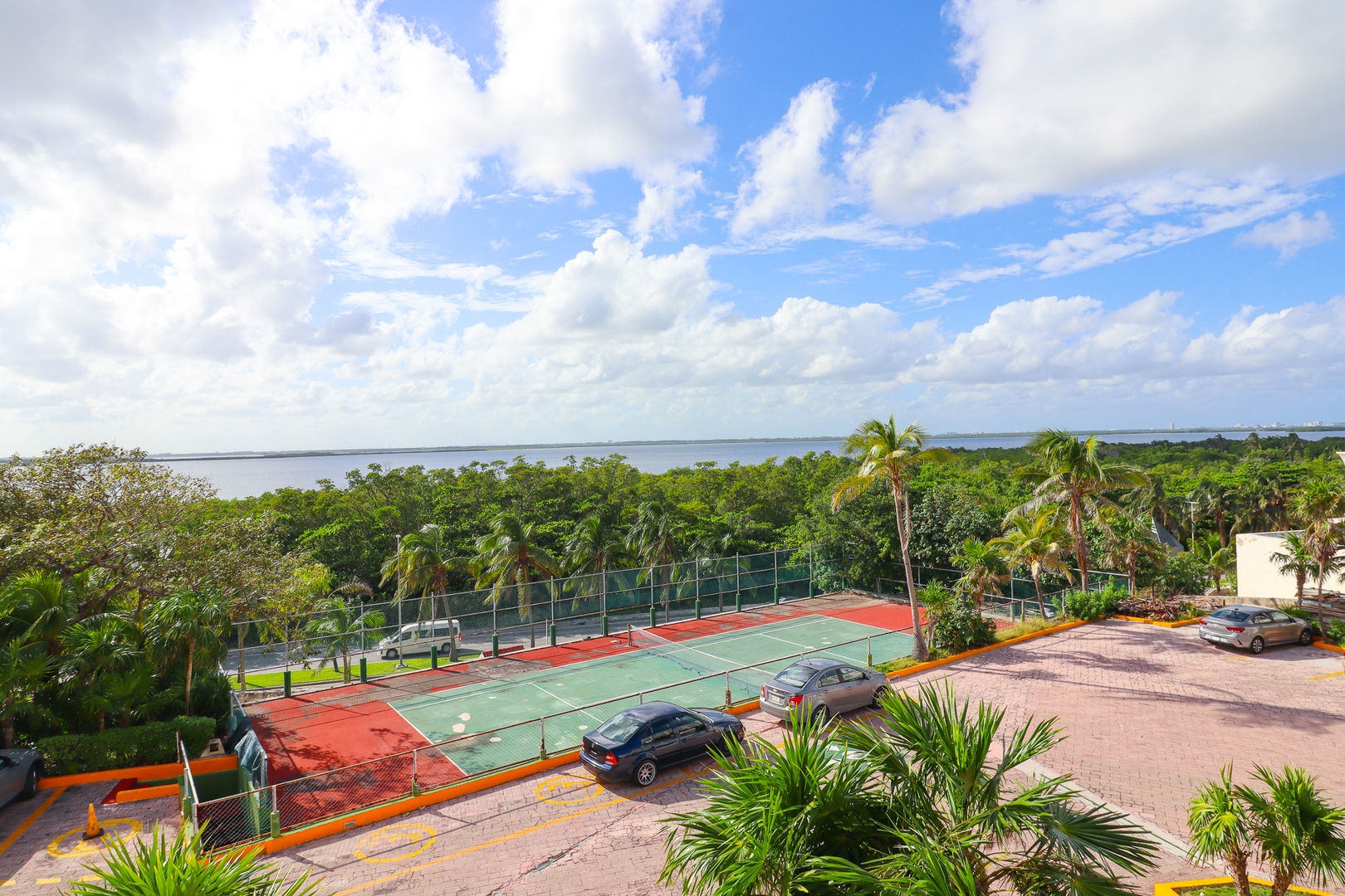 "Steps from the Sea, Direct Beach Access" 4 El Corazon del Caribe