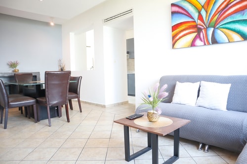 Apt 3BR, AC, Quiet Area 1 El Corazon del Caribe