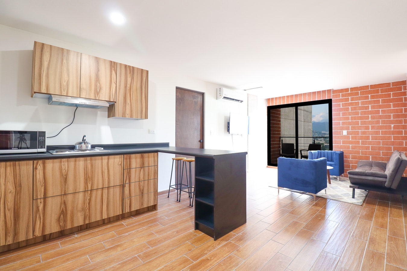Modern 2 Bedroom Close to Main Streets El Corazon del Caribe