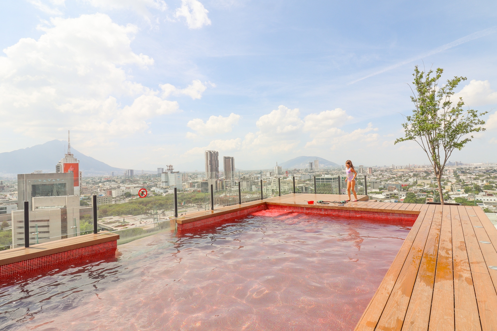 Central in Mty Ideal Location next to Fundidora 1 El Corazon del Caribe