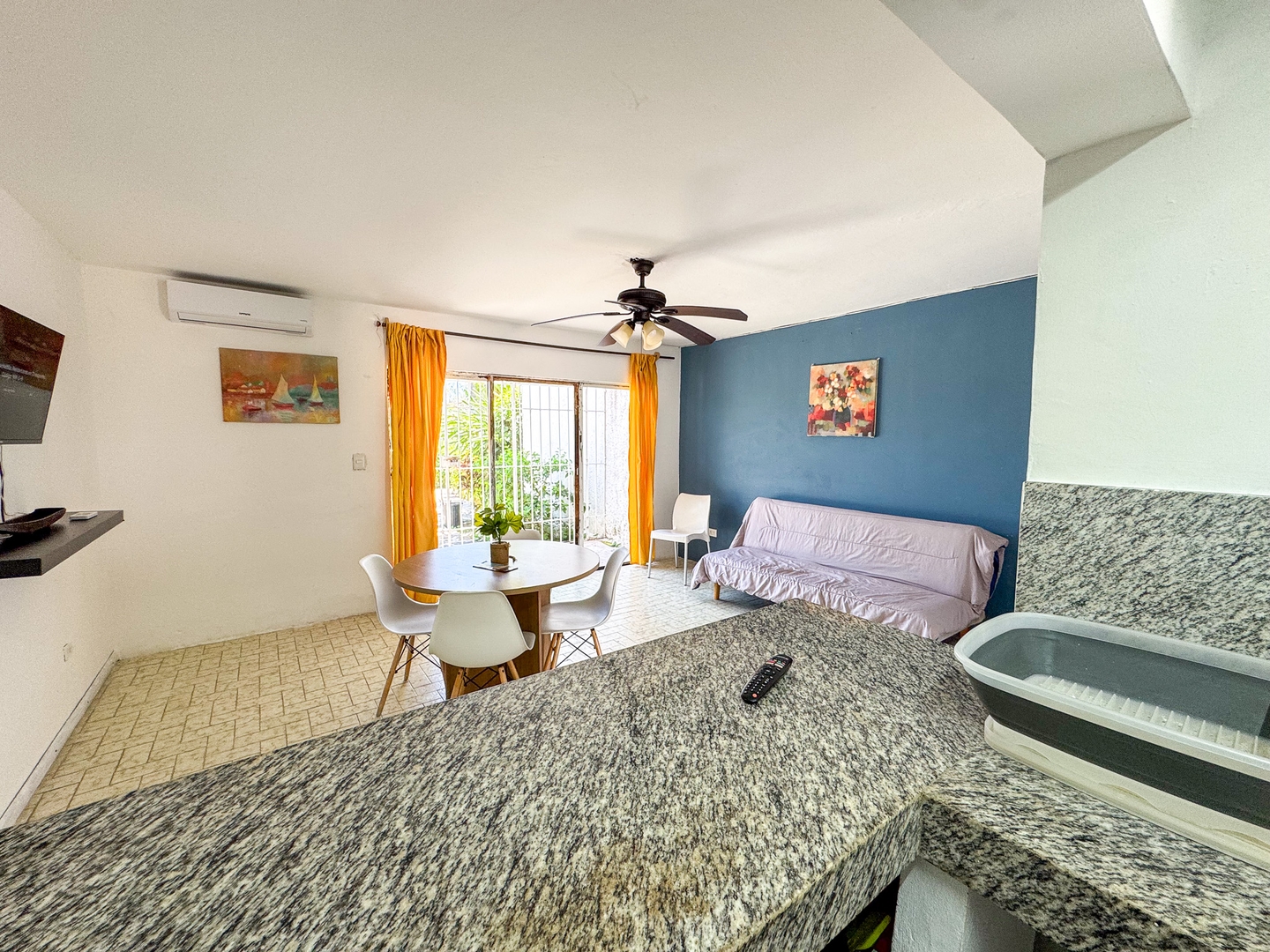 Relax in the Hotel Zone with a pool view El Corazon del Caribe