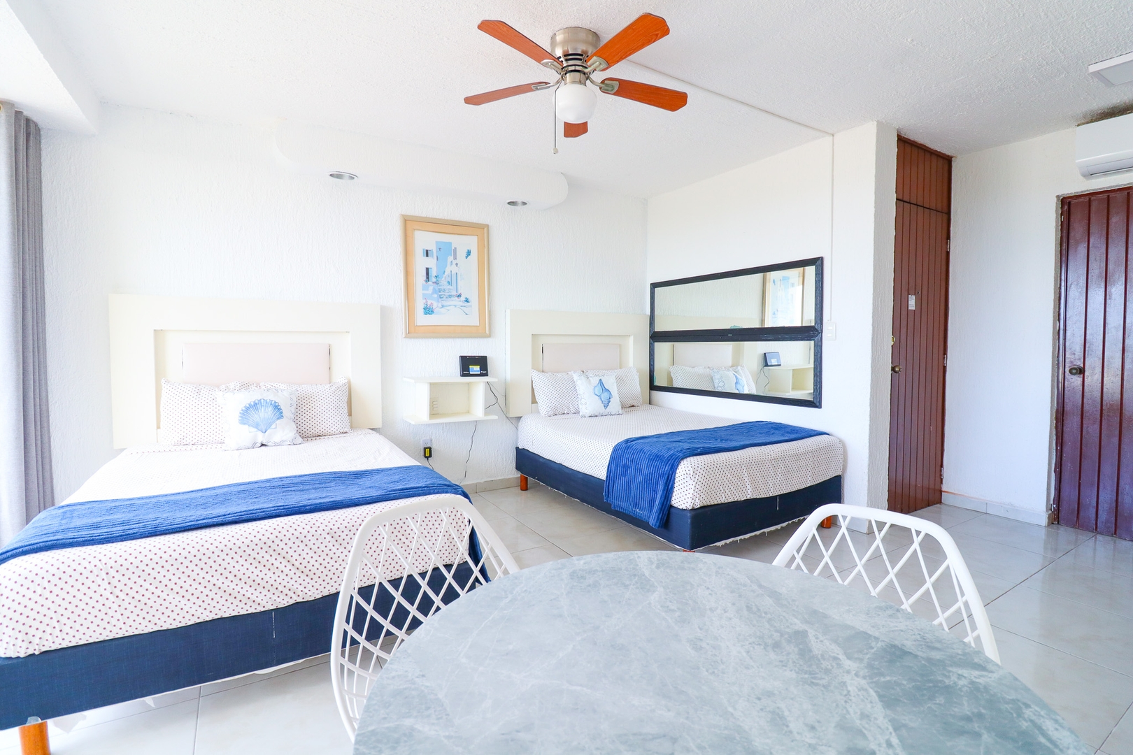 "Steps from the Sea, Direct Beach Access" El Corazon del Caribe