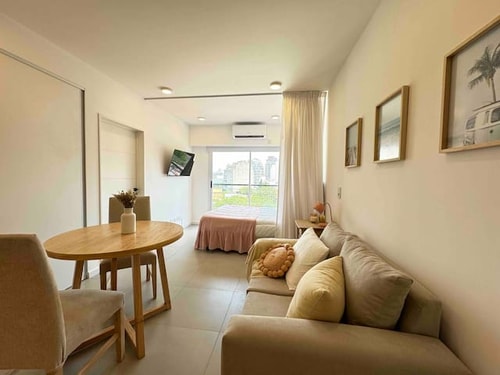 Moderno estudio en Buenos Aires 7