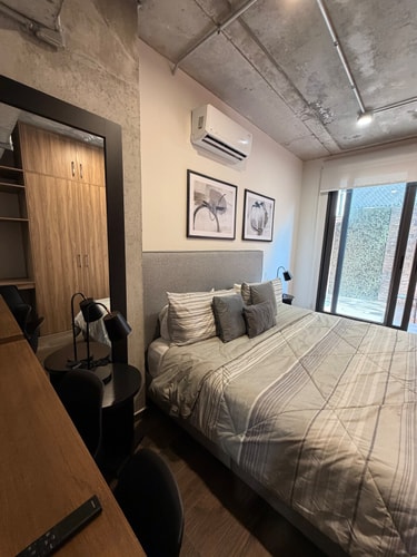 Marsellesa | Modern Studio with Private Terrace