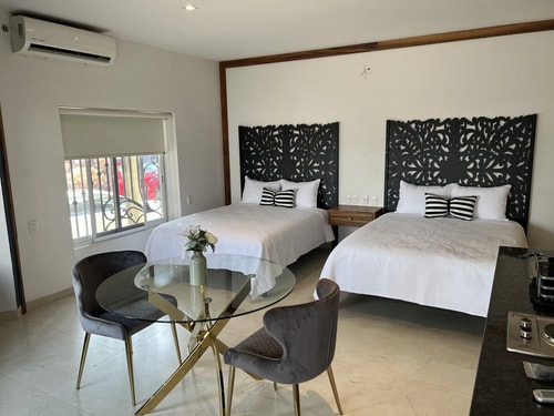 Beautiful Spacious Suite in Downtown Tlaquepaque