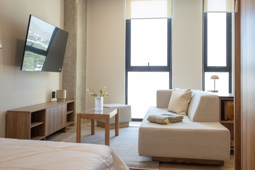 Mr W | 1BR New Tower Margot