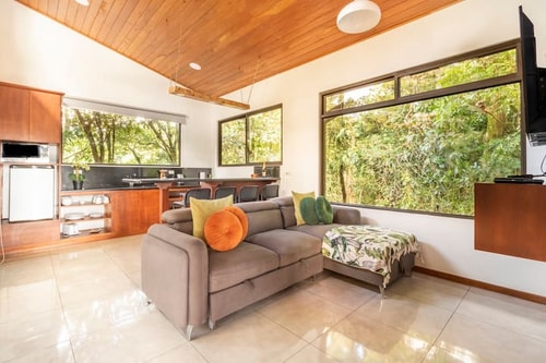 Monteverde Mountain View+farm+wine