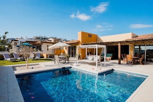 Casa Monet: Elegant Ocean View Retreat