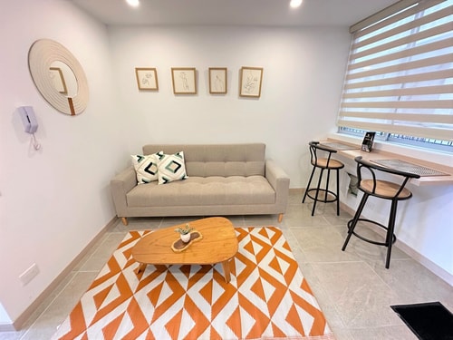 Apartaestudio en zona exclusiva  con piscina gym