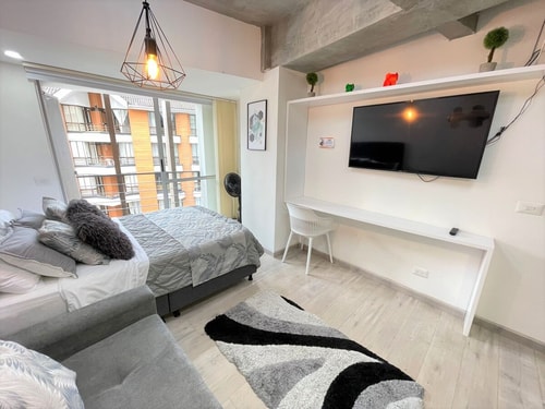 Apartaestudio en la Castellana Norte con balcón