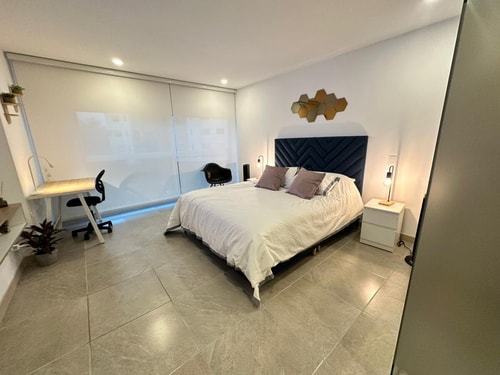 Apartaestudio en zona exclusiva, con piscina & gym