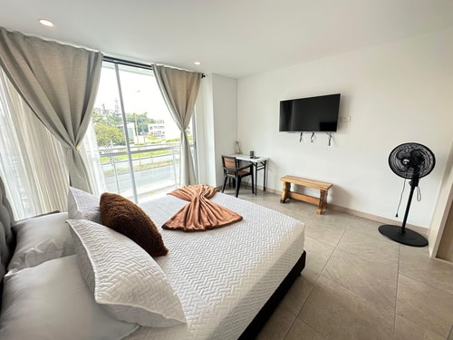 Apartaestudio en Av centenario con piscina gym bbq