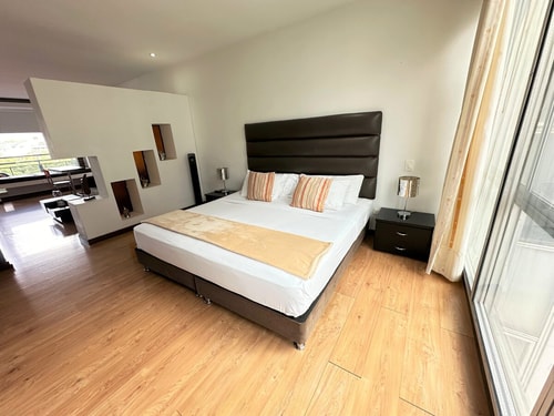 Apartaestudio en Av 19 norte  Armenia con portería