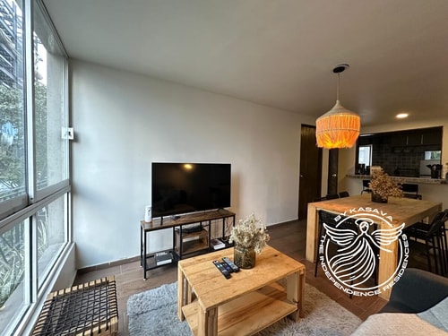 Stylish Flat w/AC at The Independence Residences