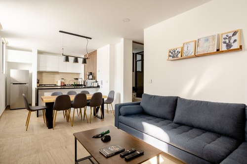 Roomy La Condesa Apartment with Gym & Parking