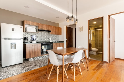 High-Floor Apartment with Shared Gym & Terrace