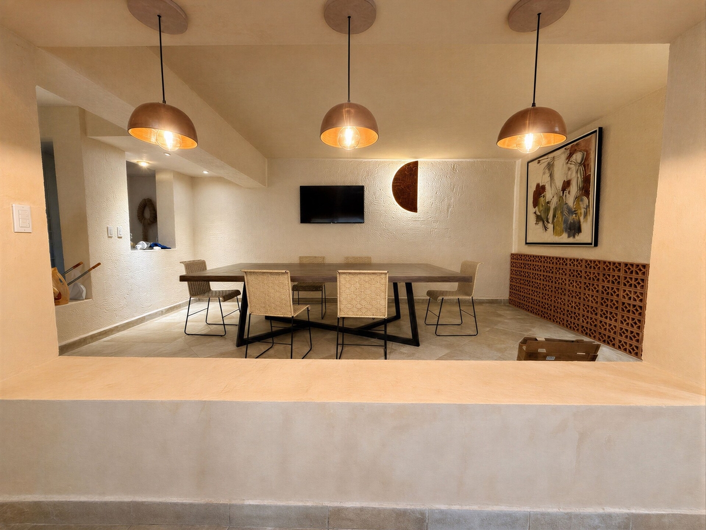 Design-Led Roma House · 8 BR, Sleeps 16 4 kasavahomes.com