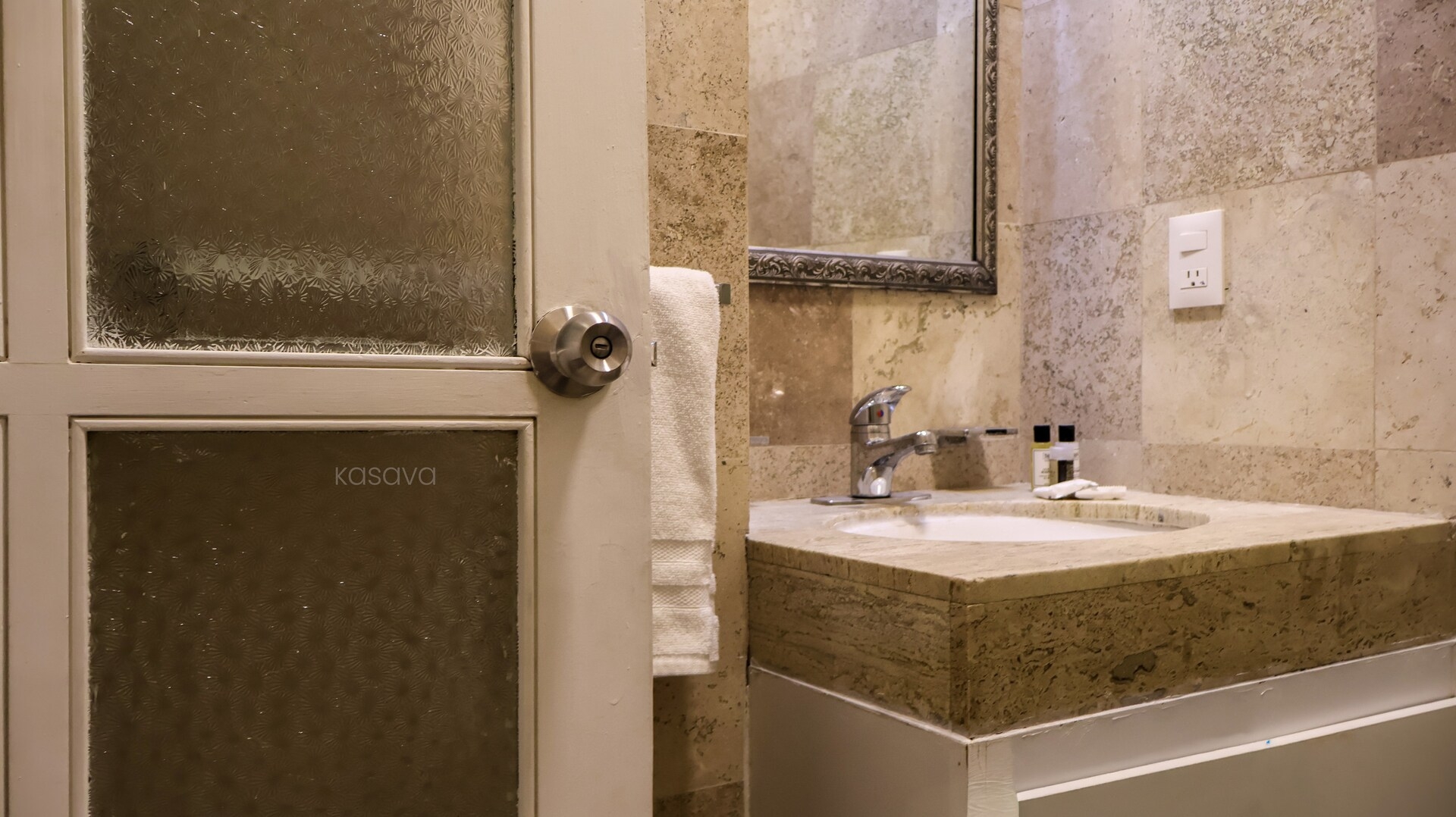 Kasava's Getaway to CDMX — depa en Alfonso Reyes 11 kasavahomes.com