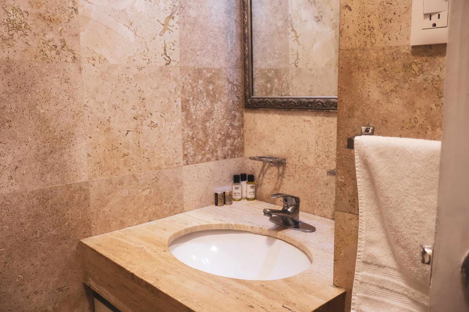 Poncho's by Kasava: Departamento en Alfonso Reyes 45 kasavahomes.com