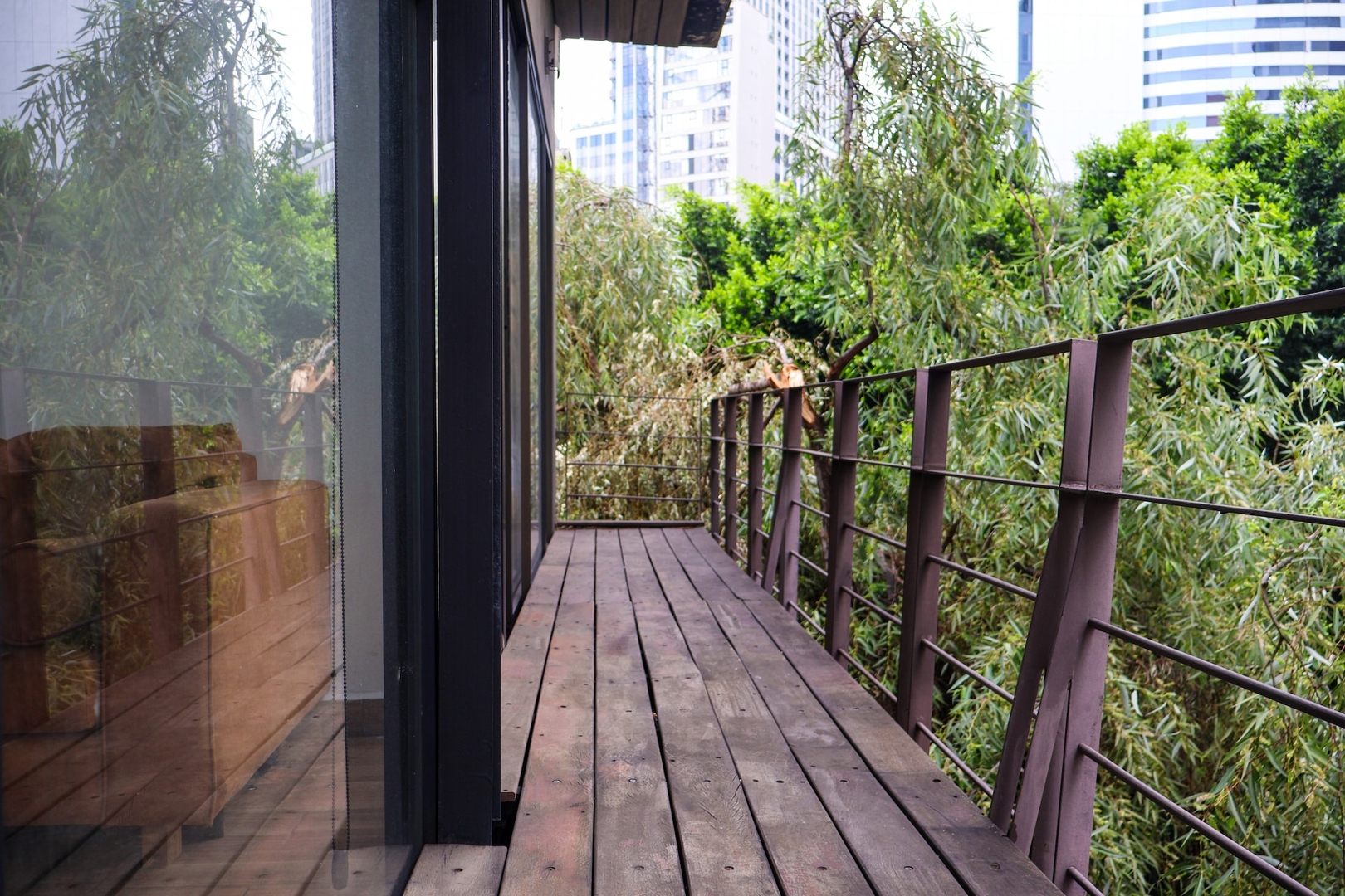 Kasava's Urbane Flat for 8 25 kasavahomes.com