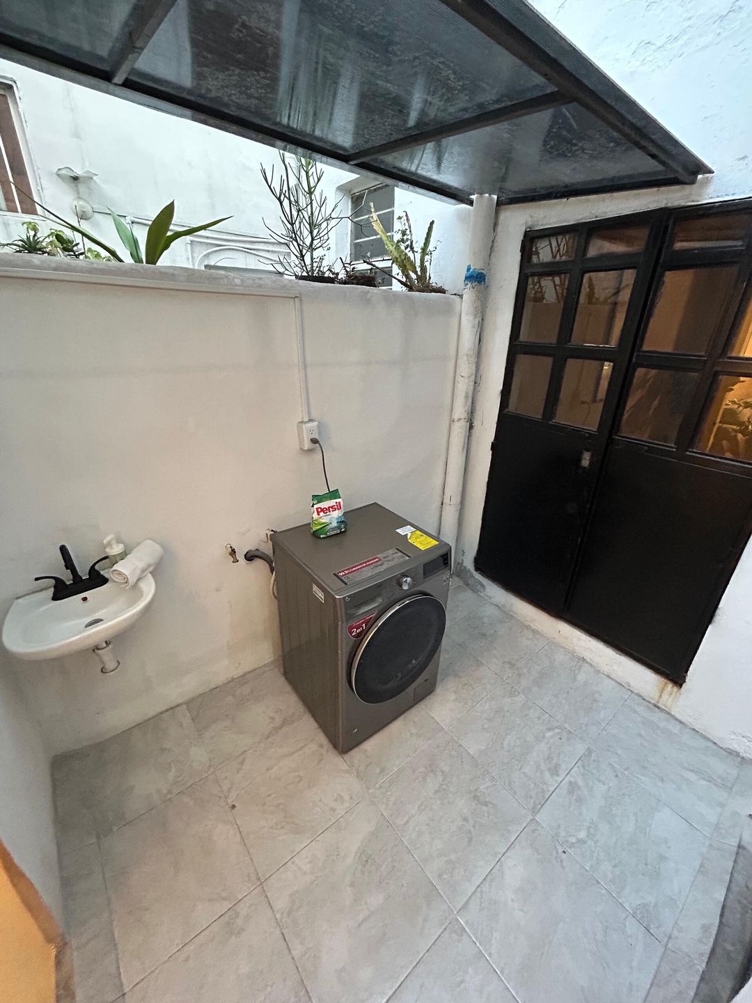 Spacious Residence in Roma Norte with AC 49 kasavahomes.com