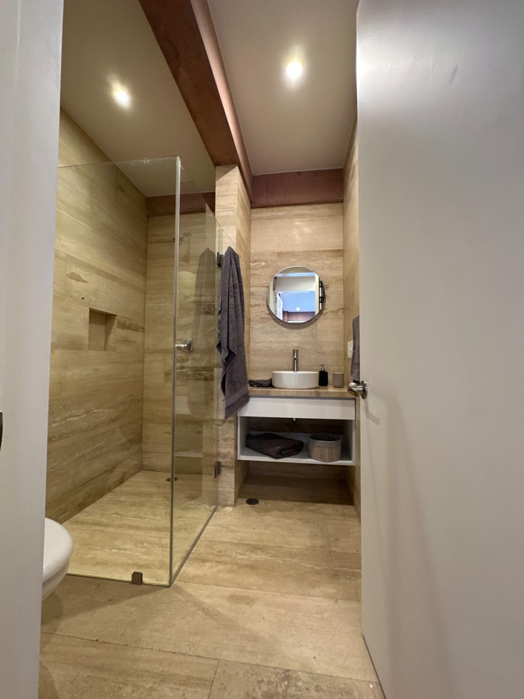 Modern 2BR 2BTH Roma Norte 14 kasavahomes.com