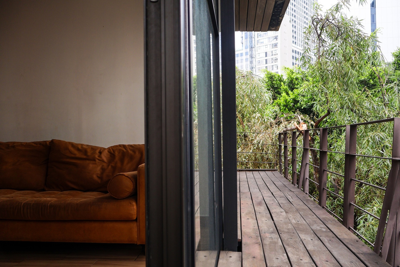 Kasava's Urbane Flat for 8 24 kasavahomes.com