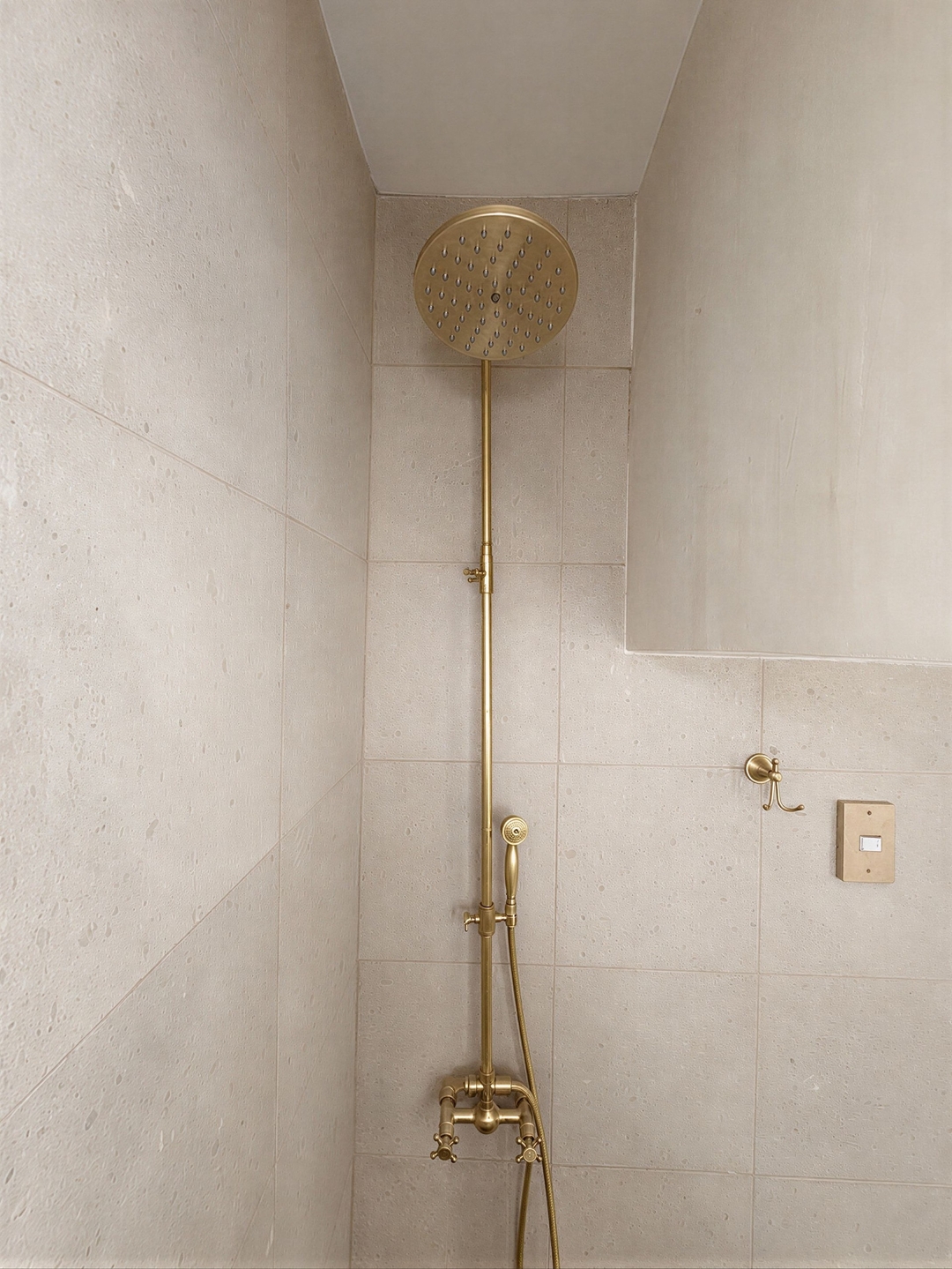 Design-Led Roma House · 8 BR, Sleeps 16 15 kasavahomes.com