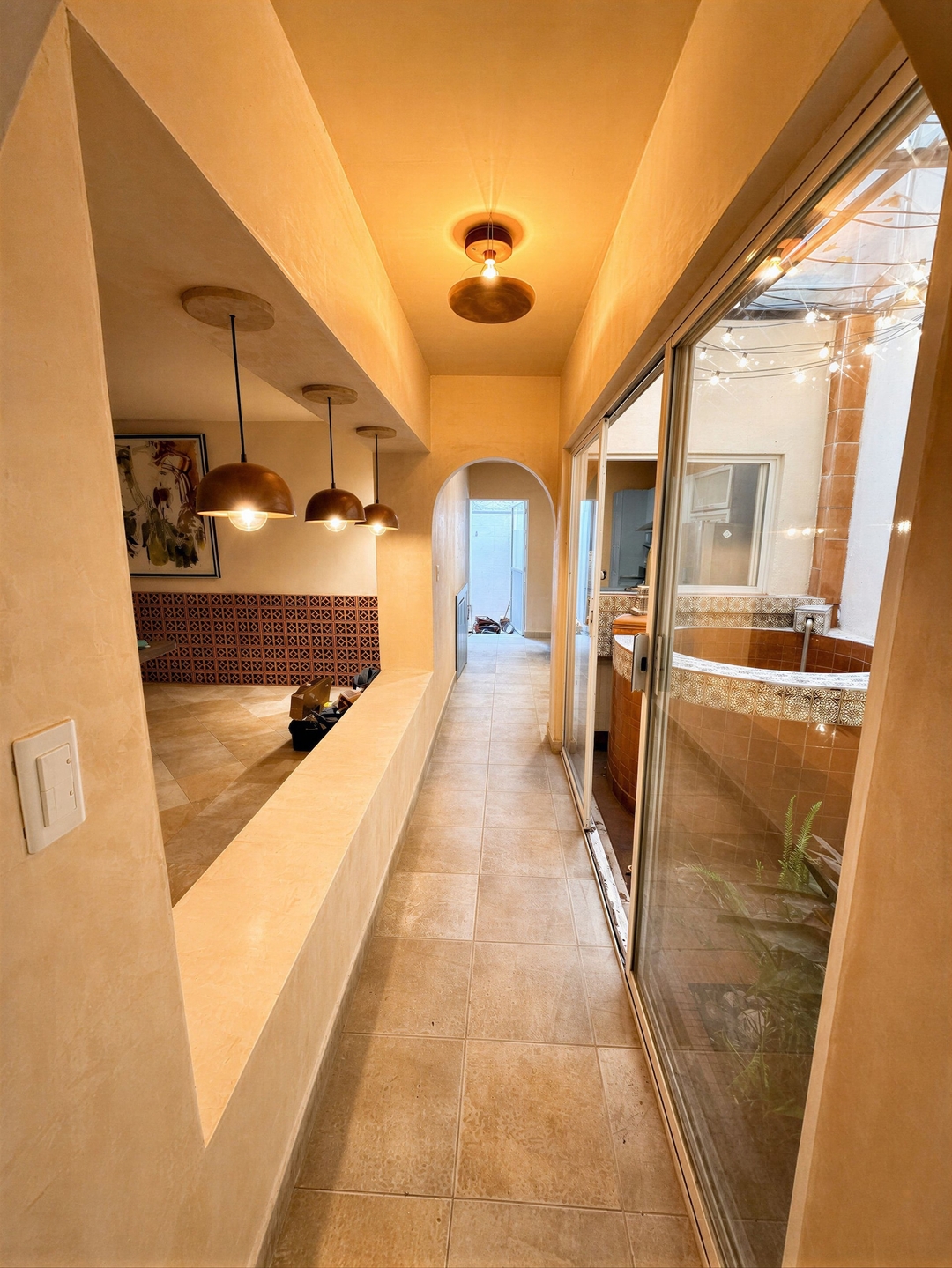 Design-Led Roma House · 8 BR, Sleeps 16 6 kasavahomes.com