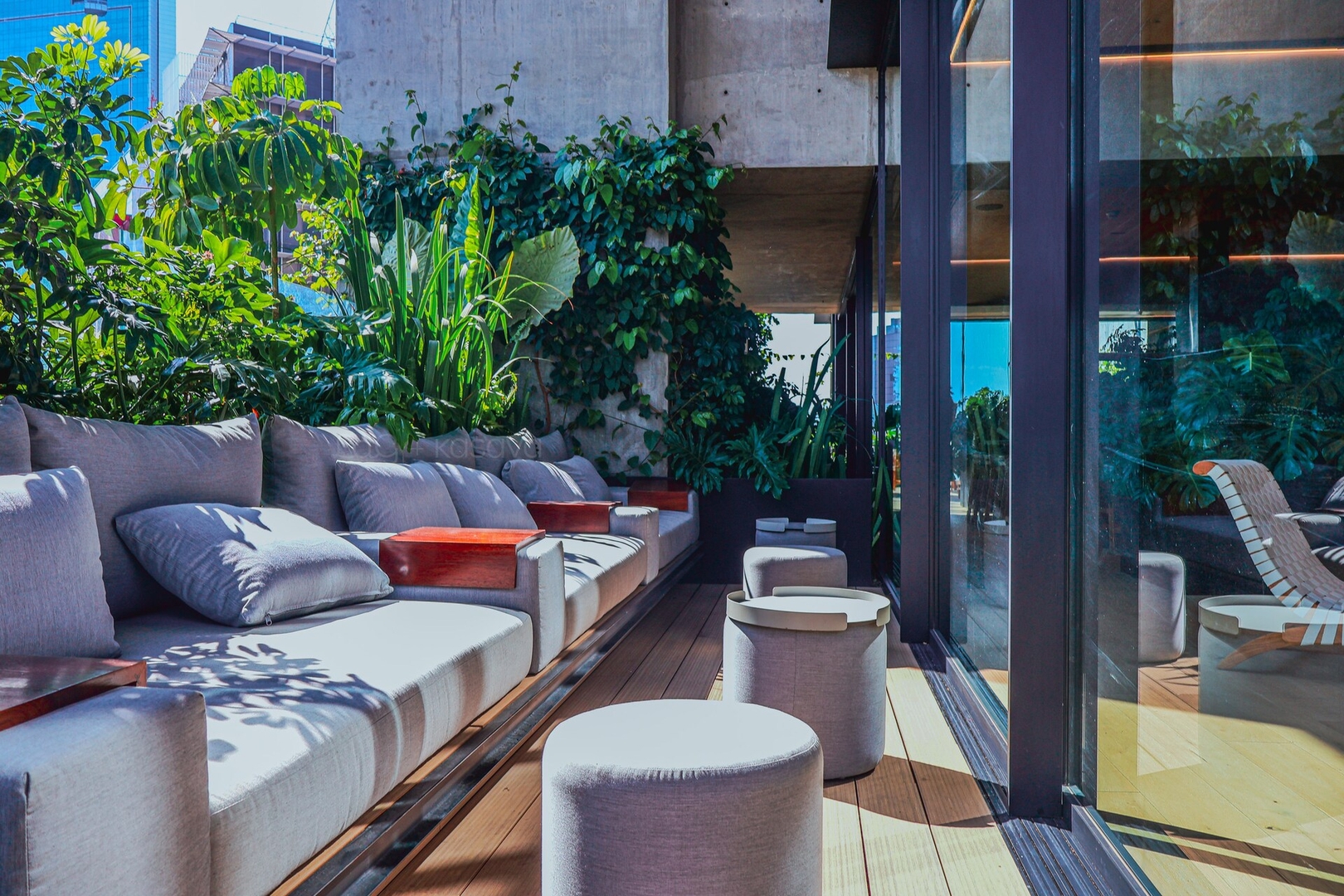 Reforma Views @UniversityTower Trendy “CondoHotel” 47 kasavahomes.com