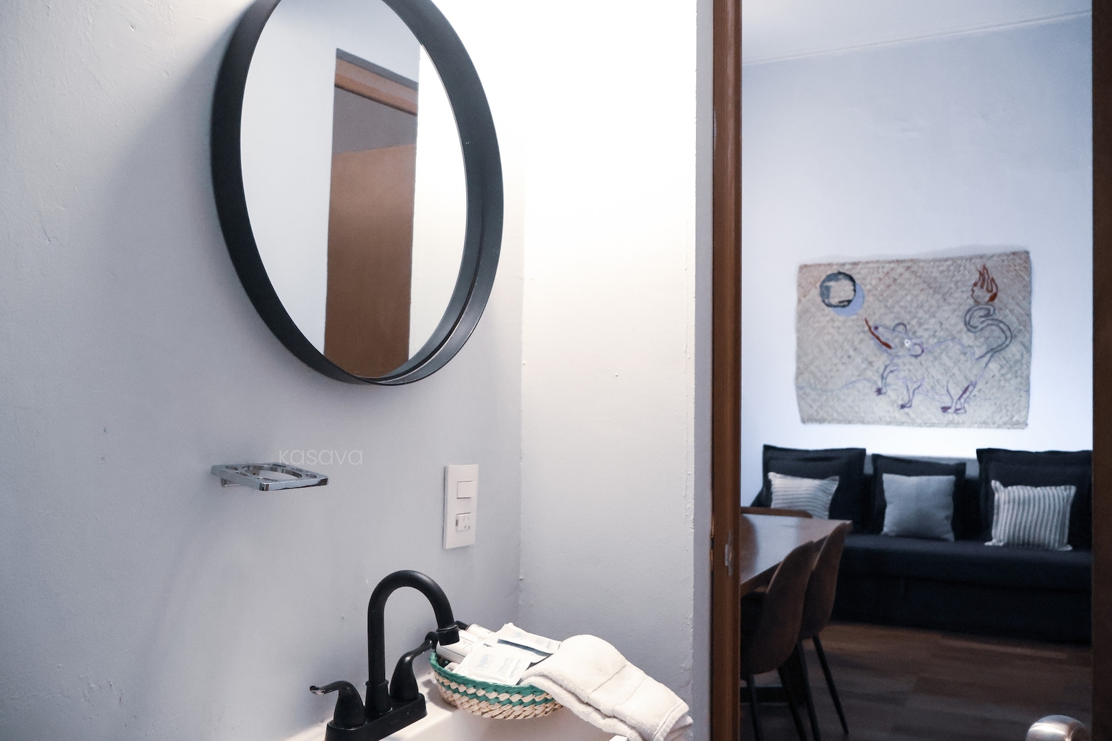 The Blueblooded Home in La Condesa 33 kasavahomes.com