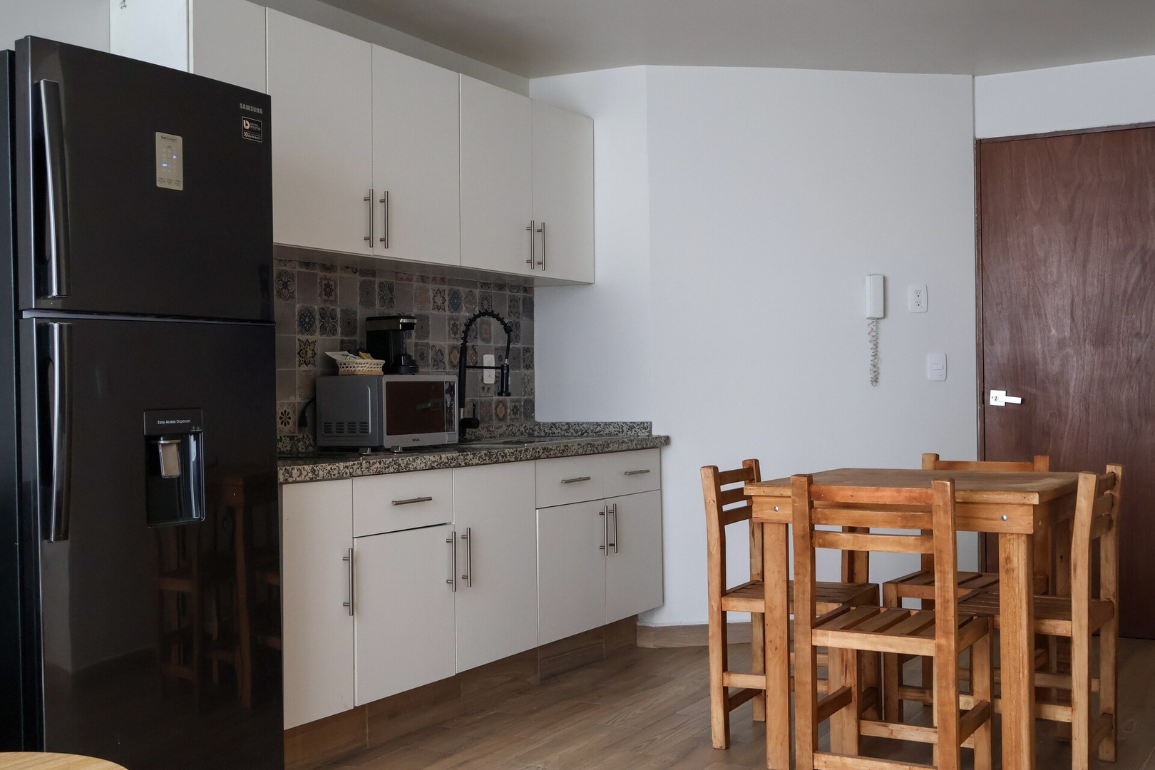 Kapital Studio: la mejor ubicación, solo en Kasava 18 kasavahomes.com