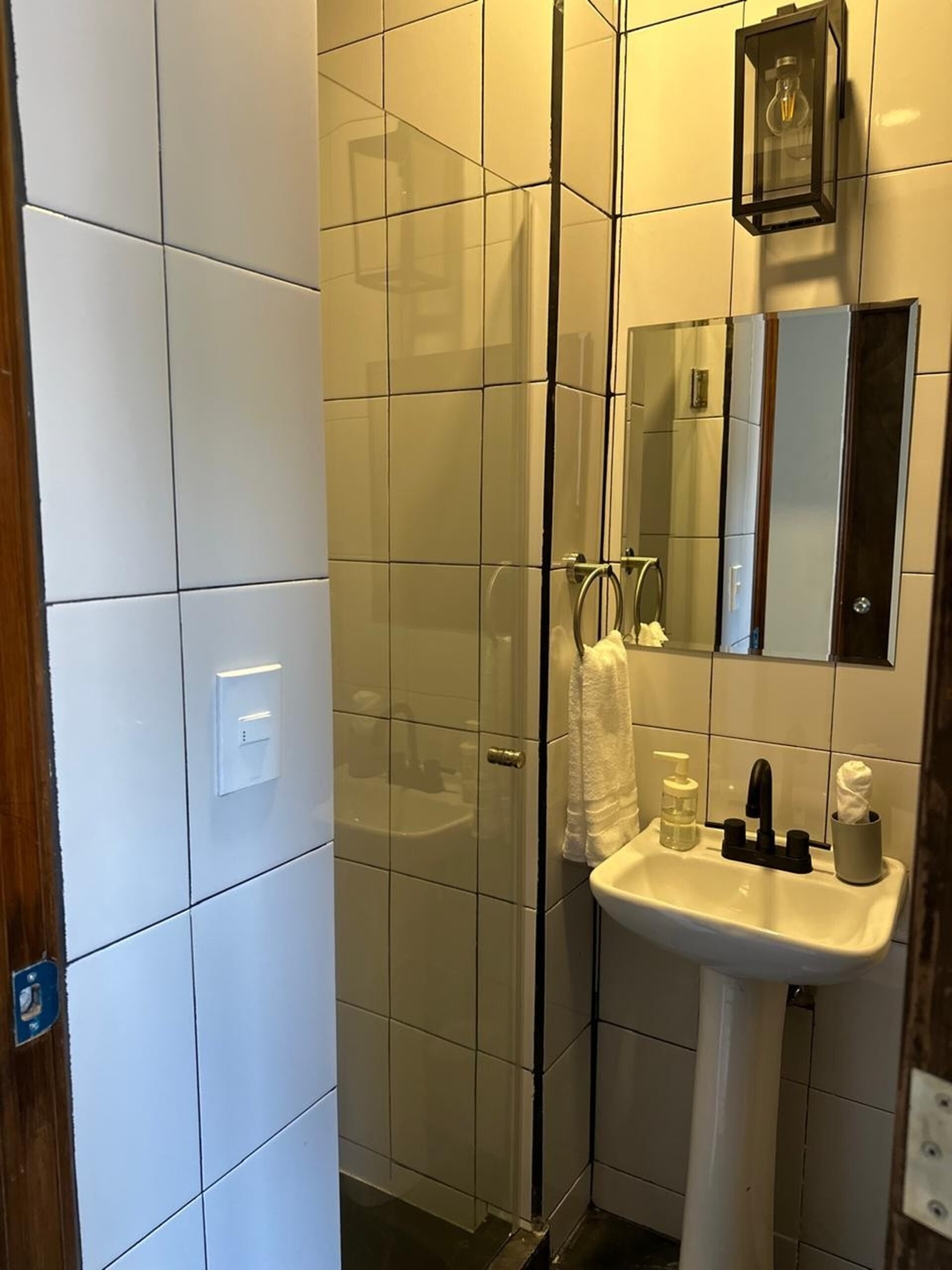 Stay at Reforma Chic Escape Near El Ángel with A/C 11 kasavahomes.com