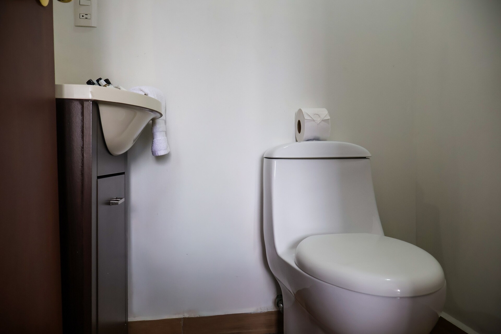 Kasava's Urbane Flat for 8 19 kasavahomes.com