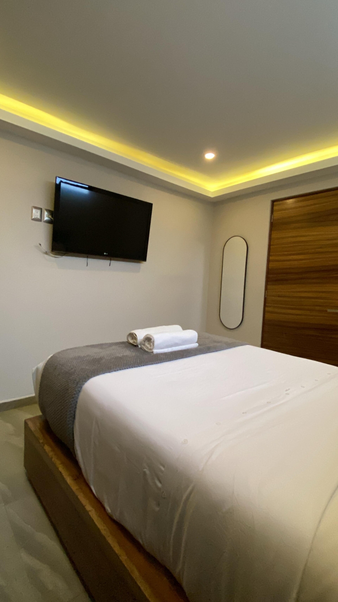 Cozy Modern Living with Prime Location 2 kasavahomes.com