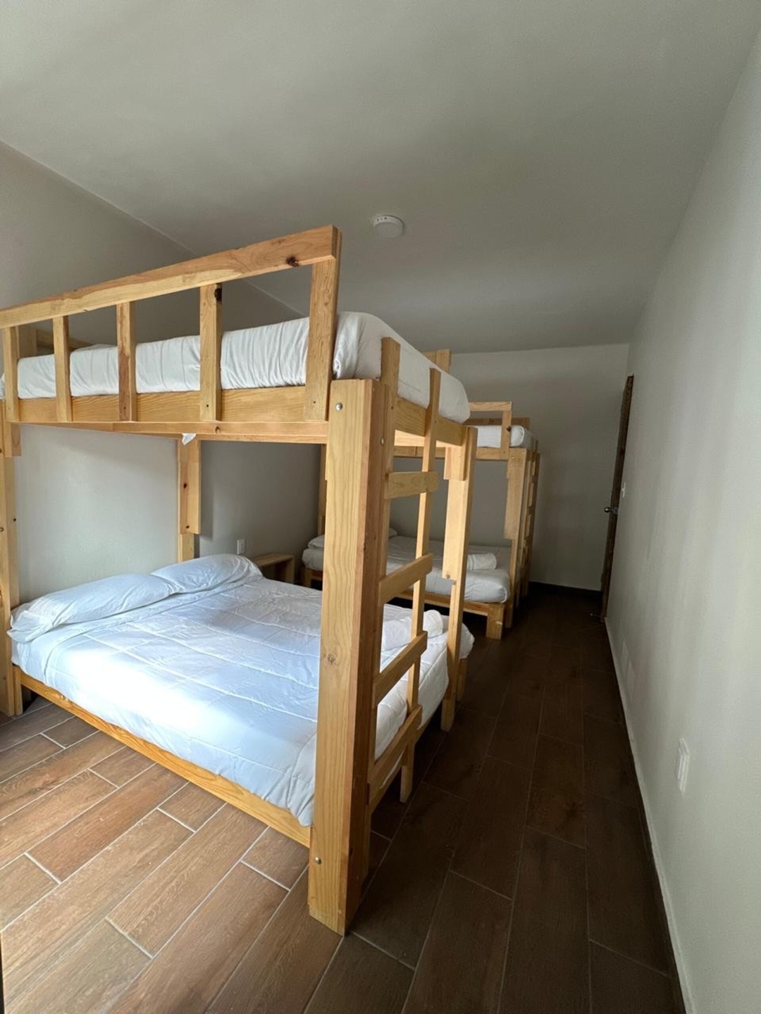 Top location Apt with A/C 15 kasavahomes.com