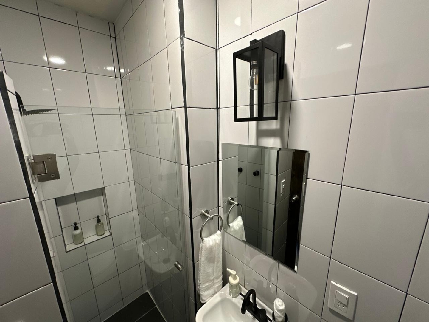 Stylish Flat w/AC at The Independence Residences 25 kasavahomes.com